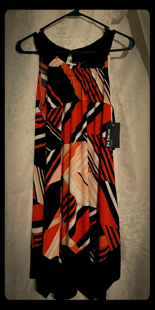 En focus dress